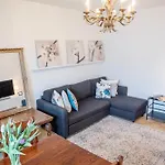 City Center Bright 2-Rooms Scandinavian Apartment