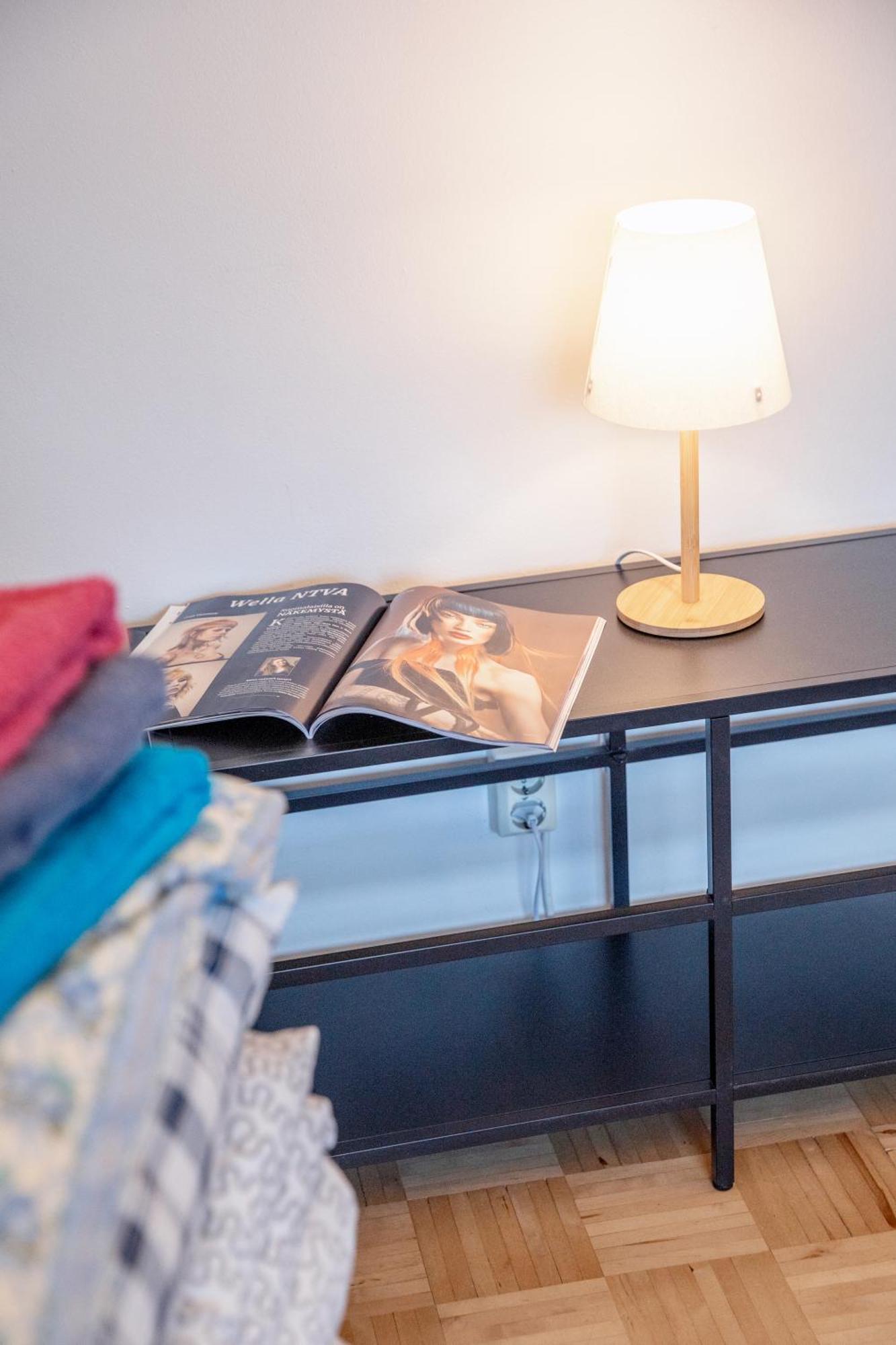 Center Bright 2-rooms Scandinavian Huoneisto