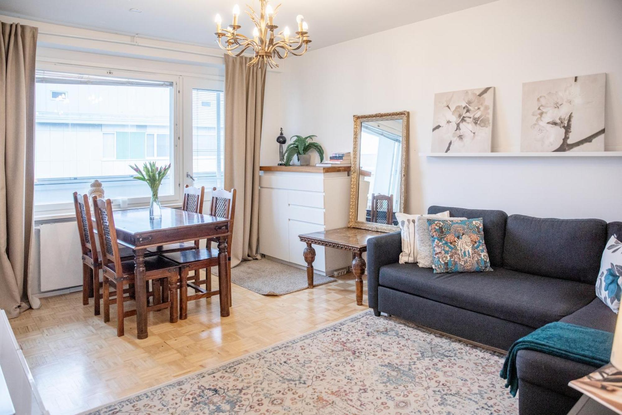 Huoneisto Center Bright 2-rooms Scandinavian